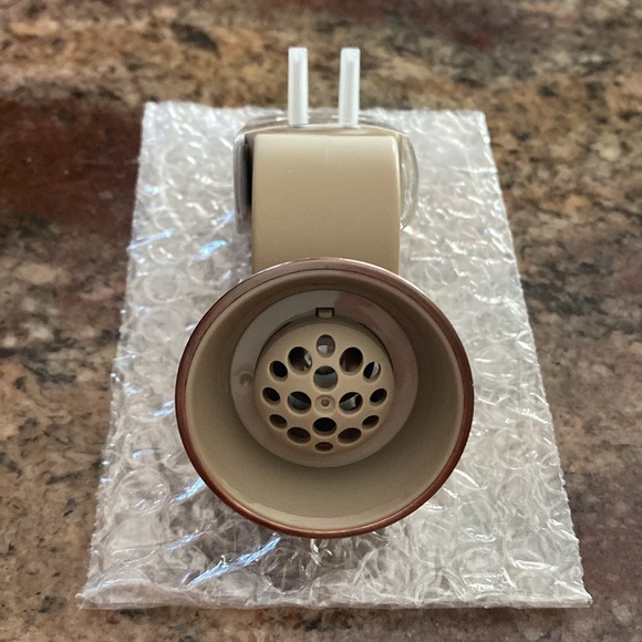 “Brushed Faux Copper Flare” Wallflowers Fragrance Plug-In Bath & Body Works, NWT - Picture 6 of 7